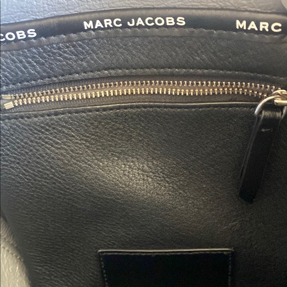 Marc Jacobs Black Pebbled Leather Tote - Picture 6 of 11